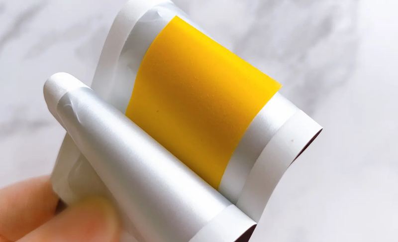 피부에 사용하는 글루타치온 시트 형태의 제품 / Glutathione topical sheet for antioxidant and brightening effects